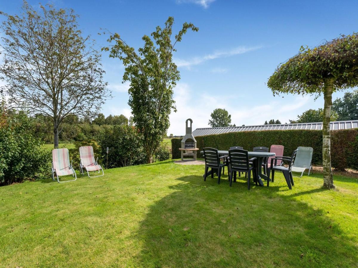 Stunning Holiday Home In Oombergen With Terrace And Garden Zottegem Exterior foto